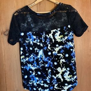 Womens Apt 9 lace sleeved shirt